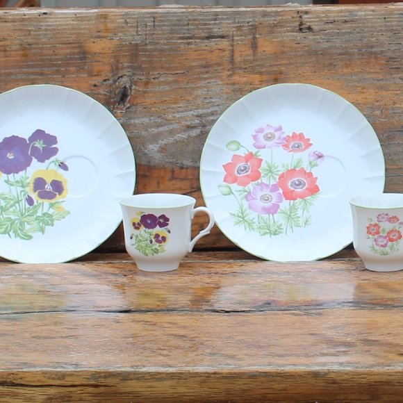 1950s MCM Vintage Flower Coffee Tea Mug Matching Plate Complete Set of 4 - Picture 15 of 16